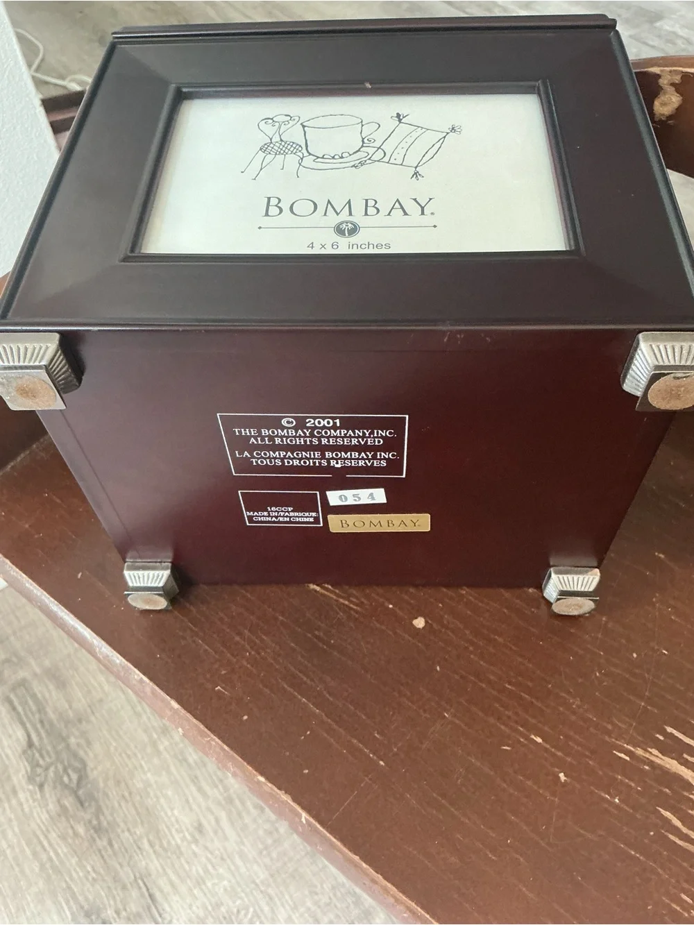 Vintage 90’s Bombay Dark Brown Wooden Photo Keepsake Box 4x6